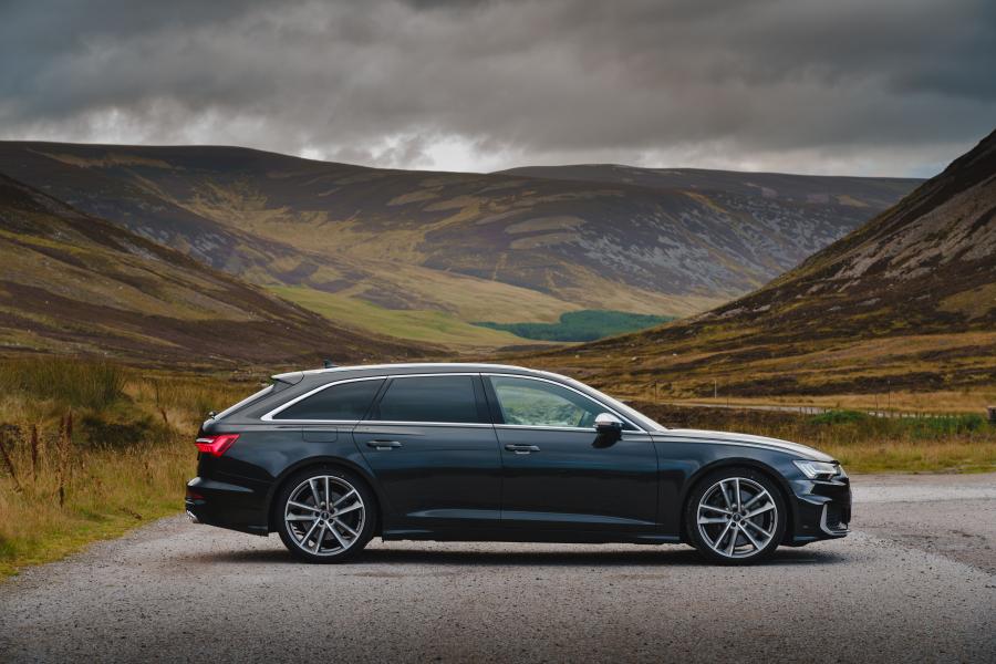  Audi S6 Avant TDI (C8) 2019 года  (UK) (фото 35 из 42)